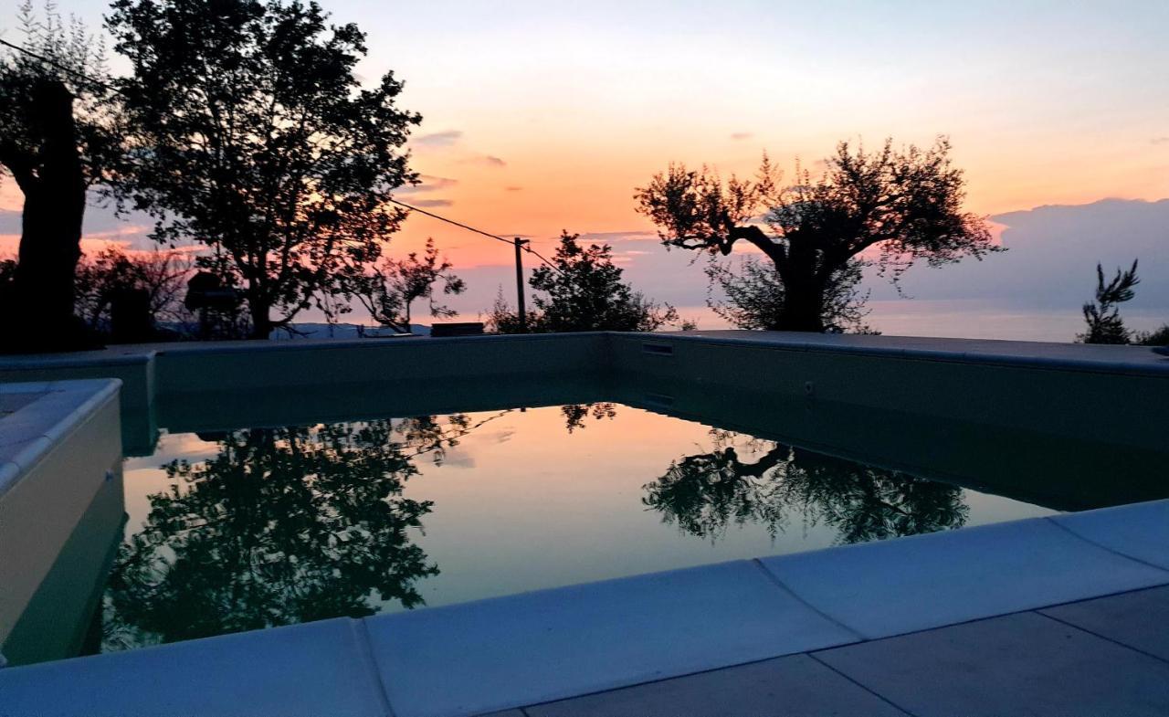 فيبو فالينتيا Villa Kiru المظهر الخارجي الصورة
