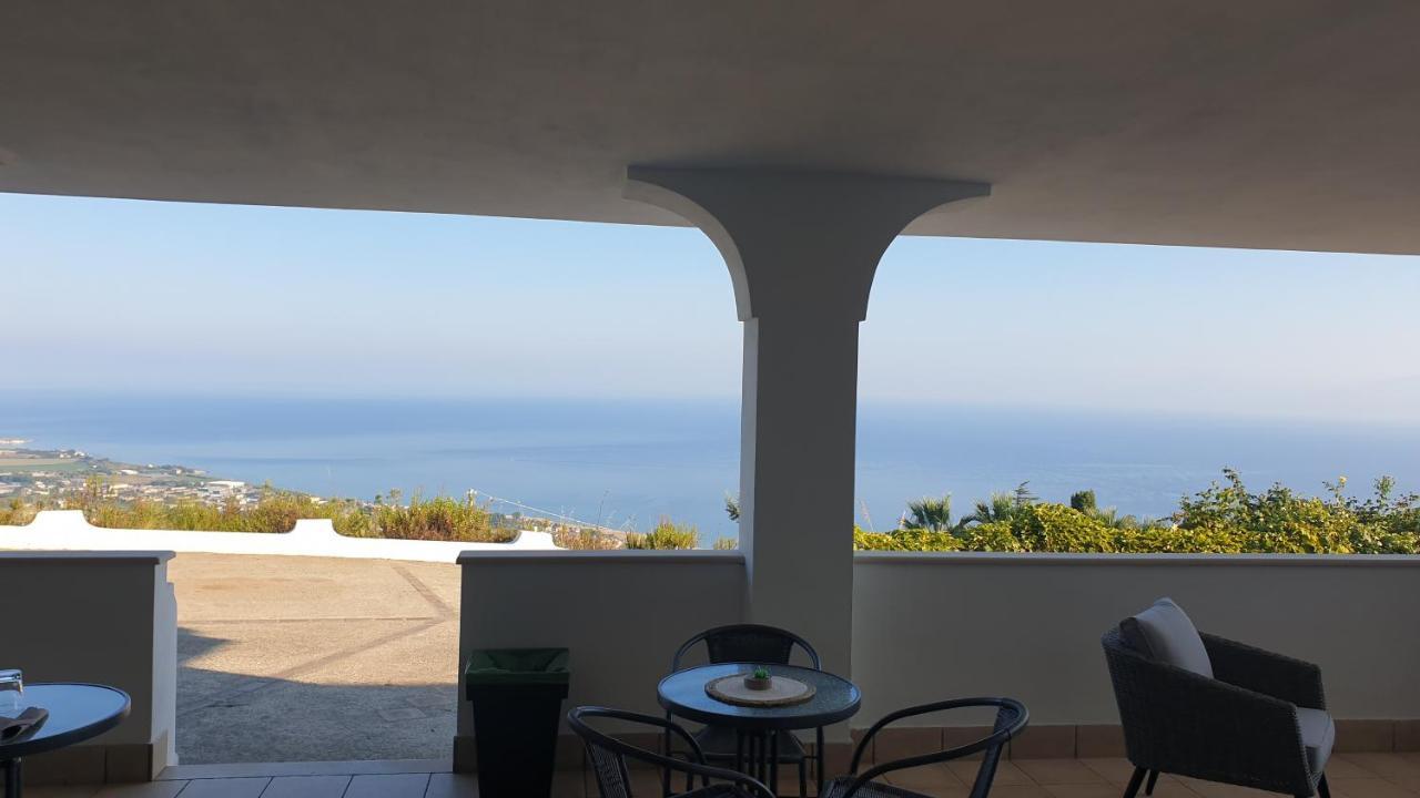 فيبو فالينتيا Villa Kiru المظهر الخارجي الصورة